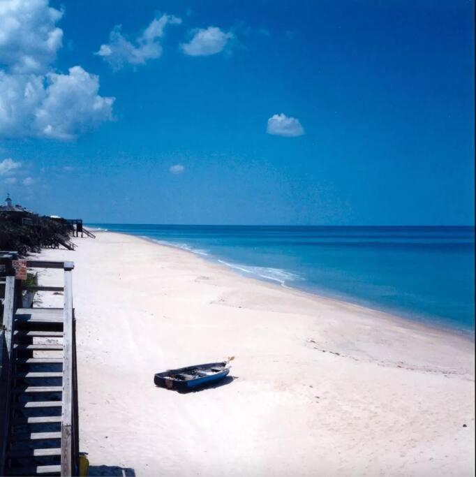 Beach Paradise Getaway - 200Ft From Beach! Sebastian Luaran gambar