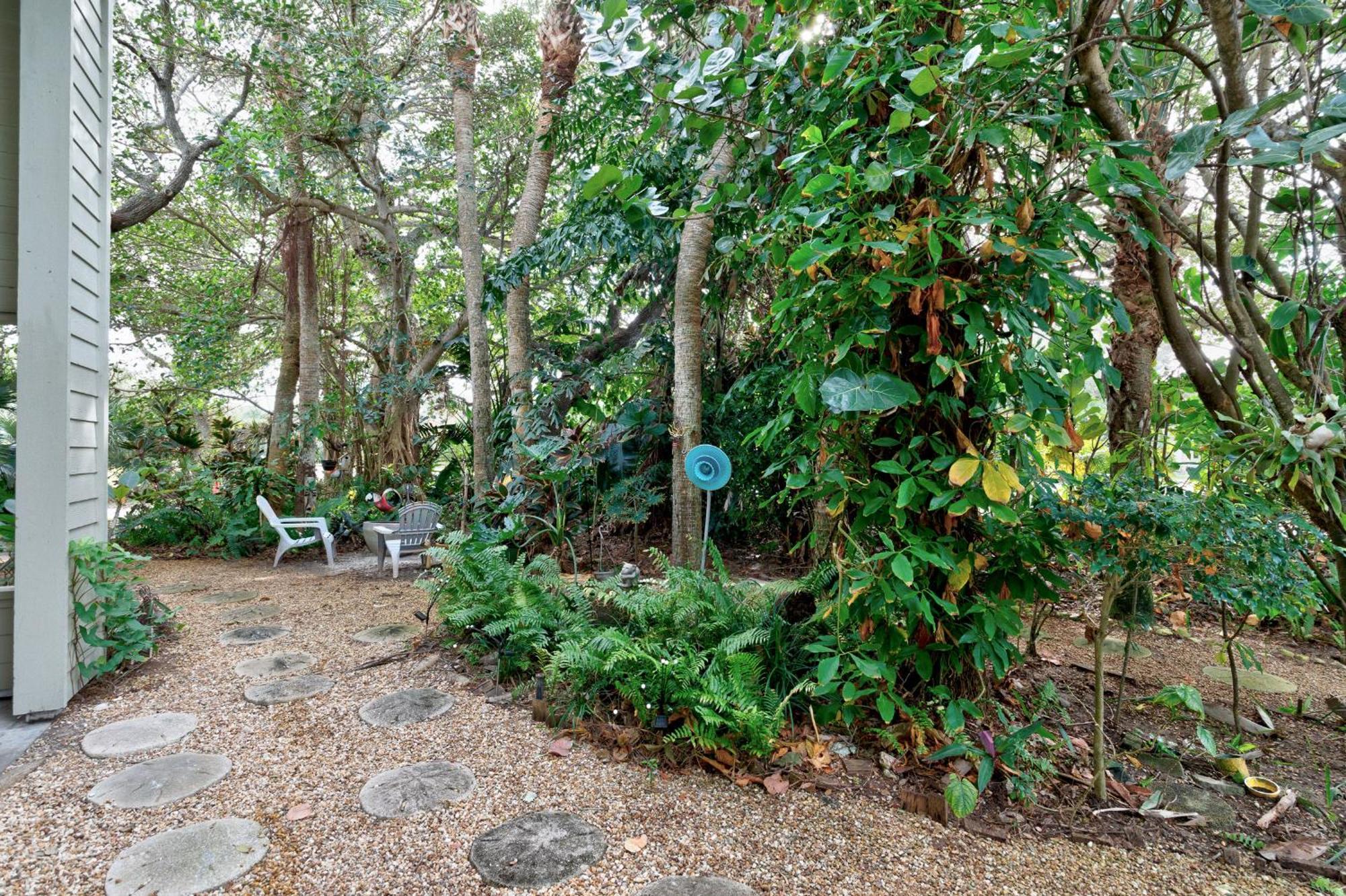 Beach Paradise Getaway - 200Ft From Beach! Sebastian Luaran gambar